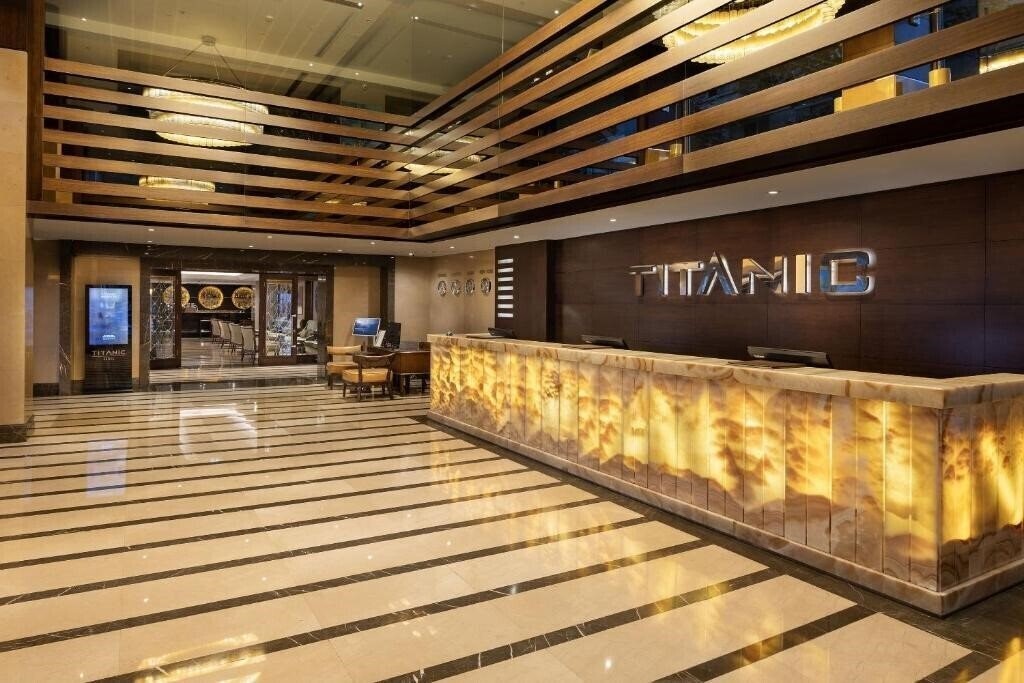 Готель Titanic City Hotel 4*