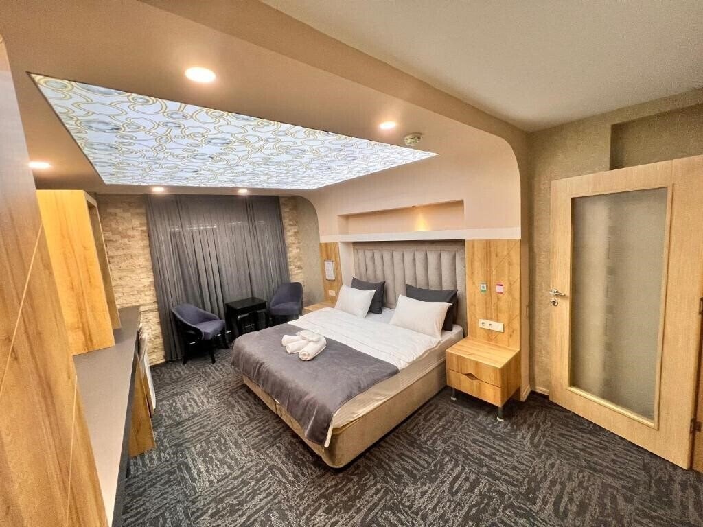 Отель Fengo Hotel 3*