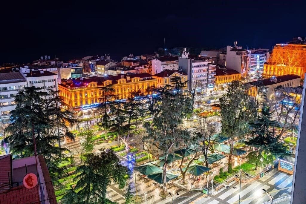 Отель Park Square Hotel 3*