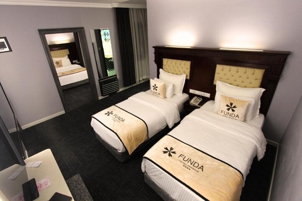 Фото Funda Hotel 4*