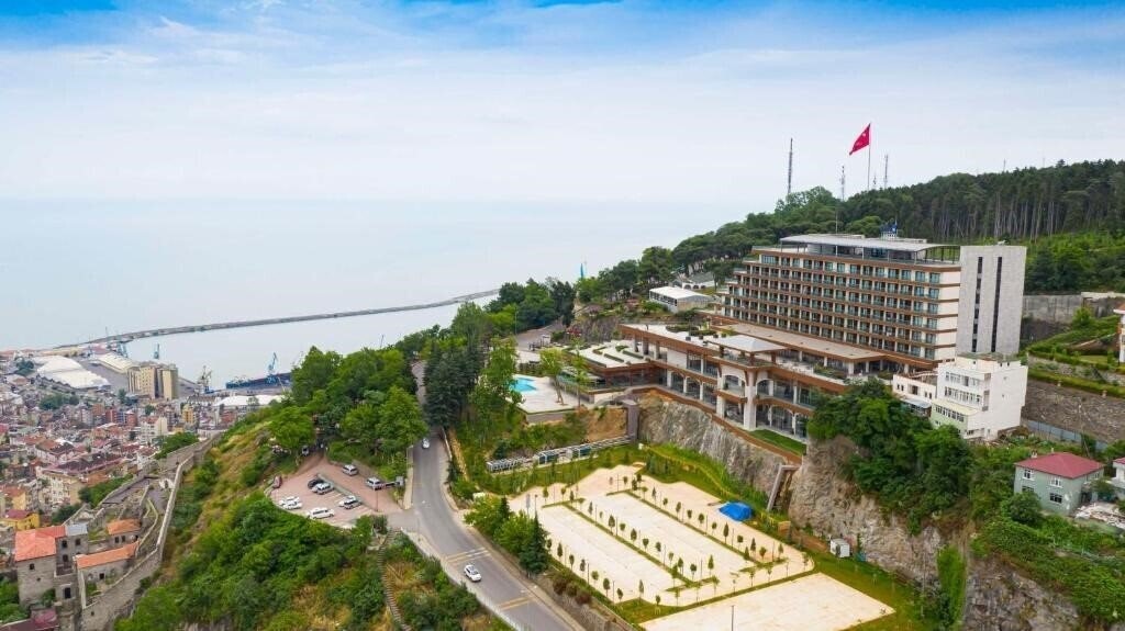 Отель Radisson Blu Hotel Trabzon 5*