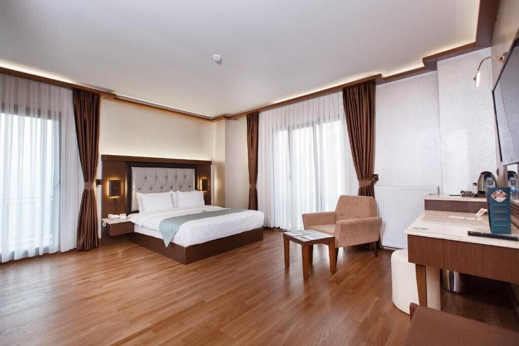 Отель Sera Lake Resort 4*