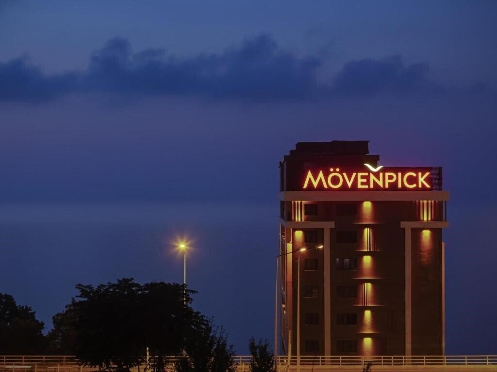 Отель Royal Axis Suites 3*