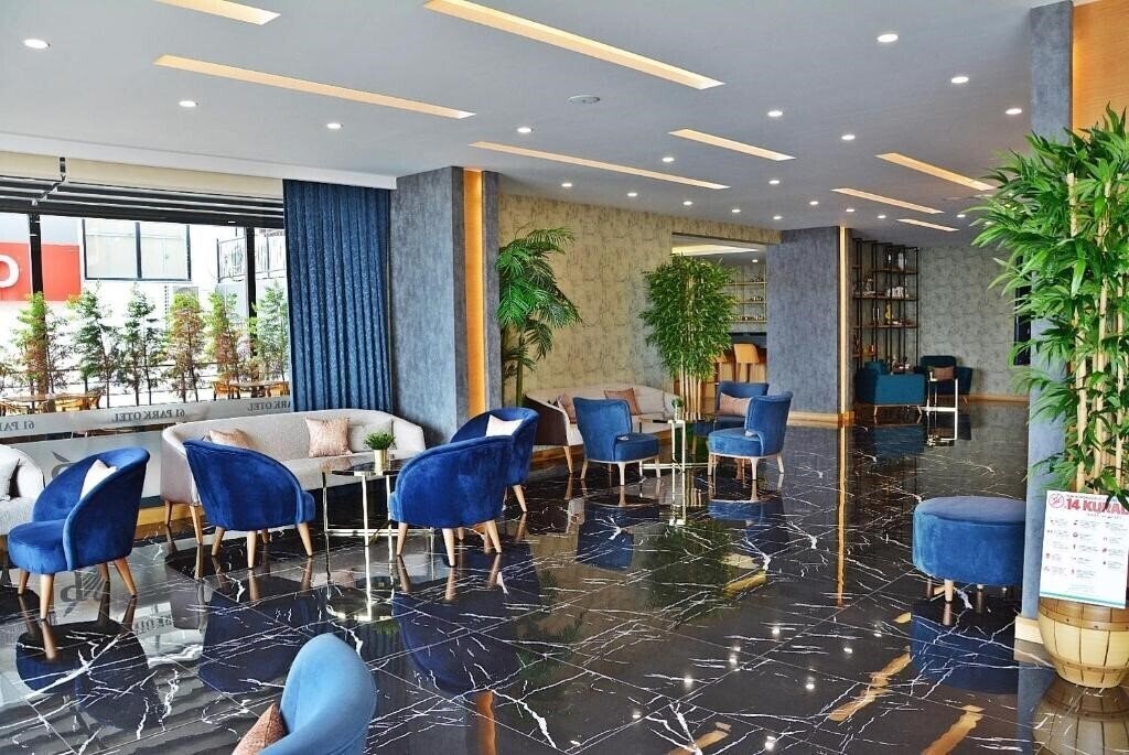 Отель 61 Park Hotel 4*