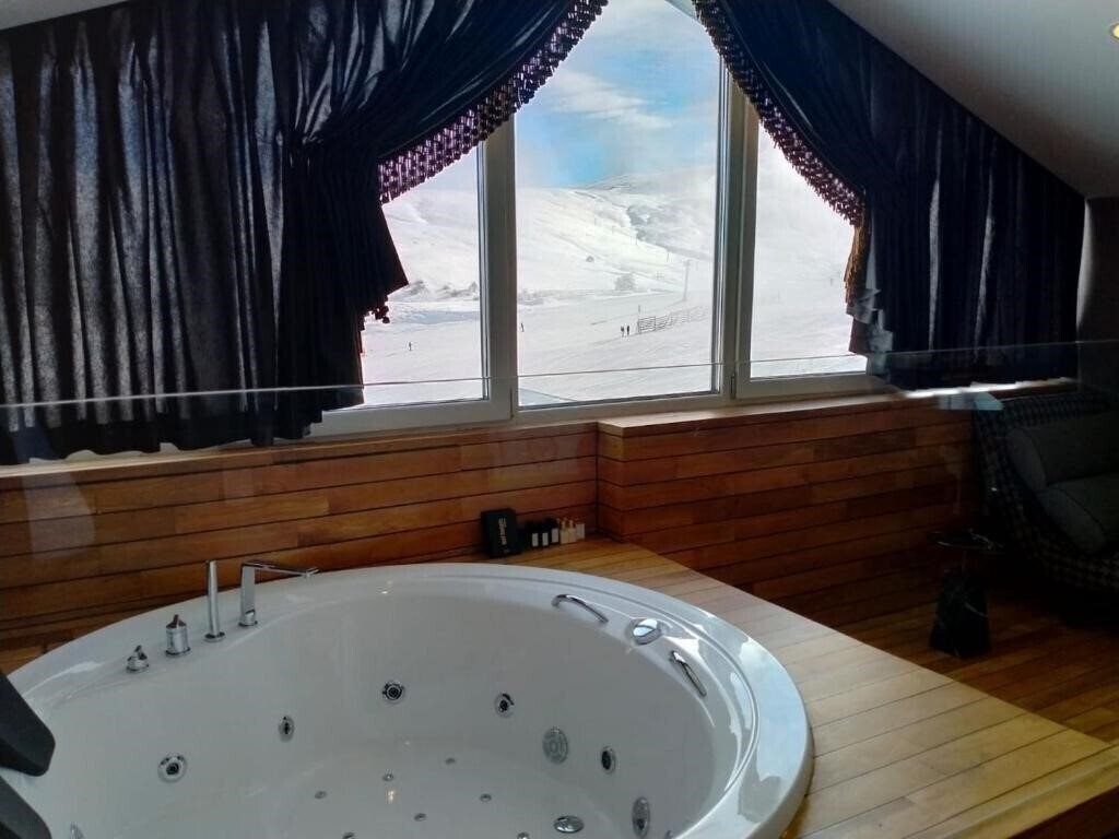 Фото Bof Hotels Uludag Ski & Luxury Resort 5*