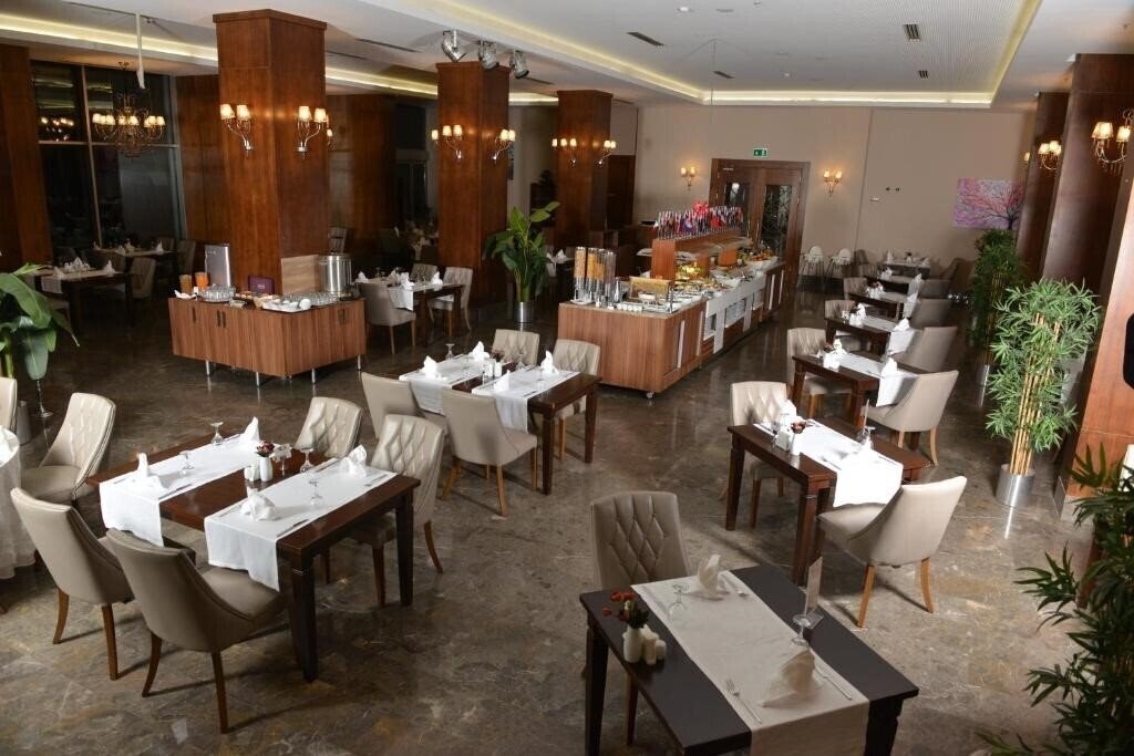 Изображение Yalova Lova Hotel & SPA Yalova 4*