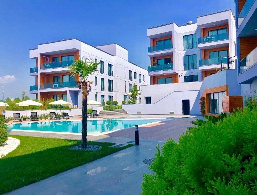 Фотография Green Hills Suites 4*