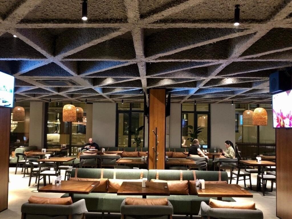 Отель Baza Smart Hotel 3*