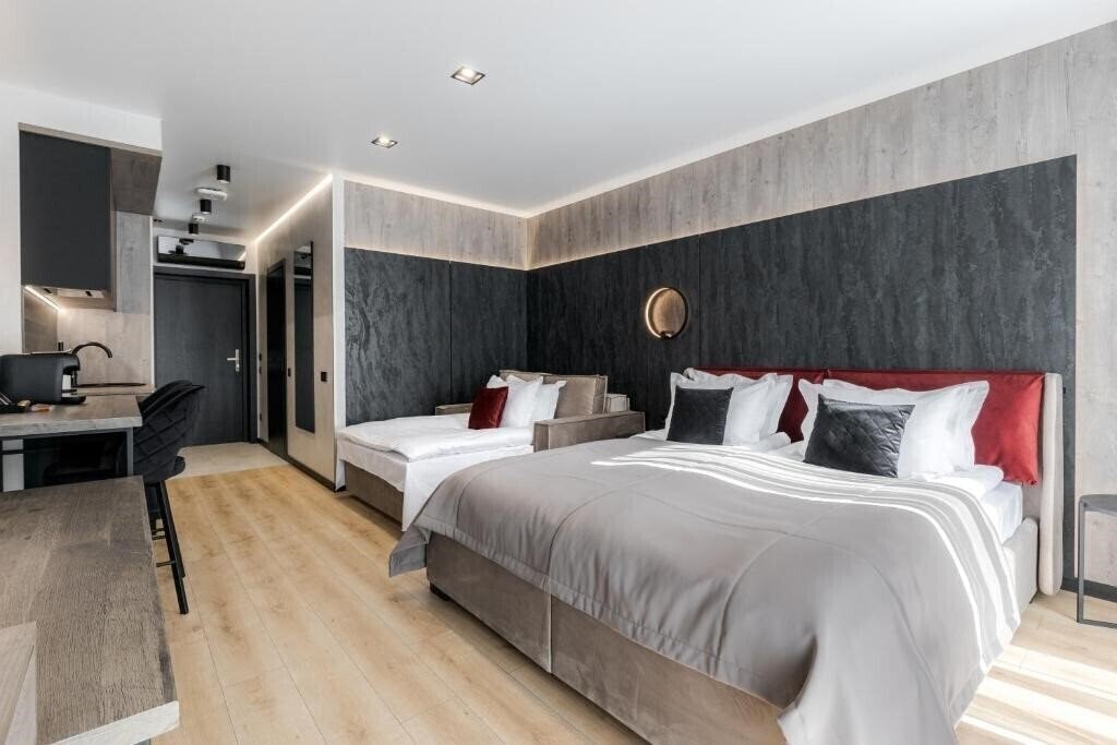 Отель Glacier Premium Apartments 5*