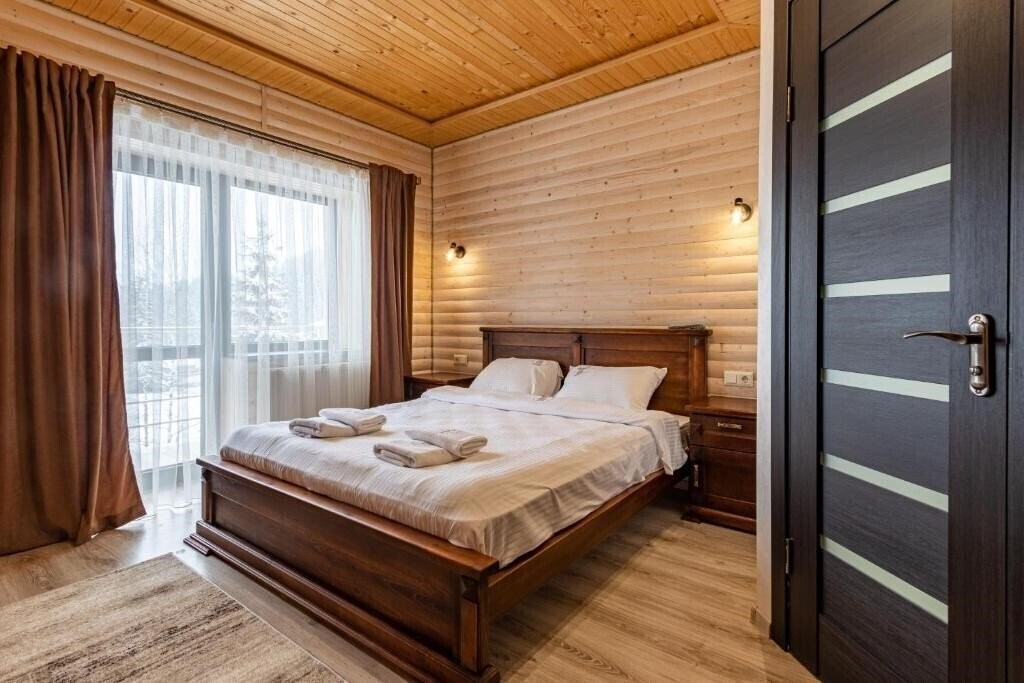 Фото Madison Hotel 3*