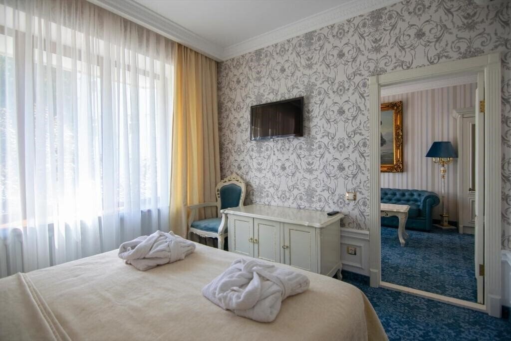 Готель Royal Olympic Hotel 4*
