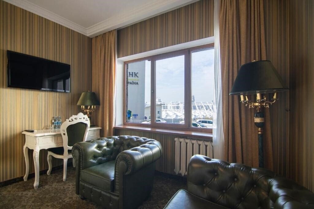 Фото Royal Olympic Hotel 4*
