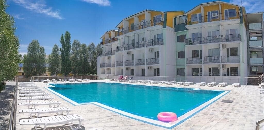 Готель Paradise база отдыха