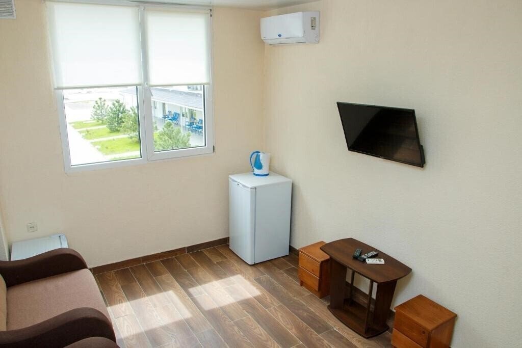 Фотографія Beach Hotel 3*