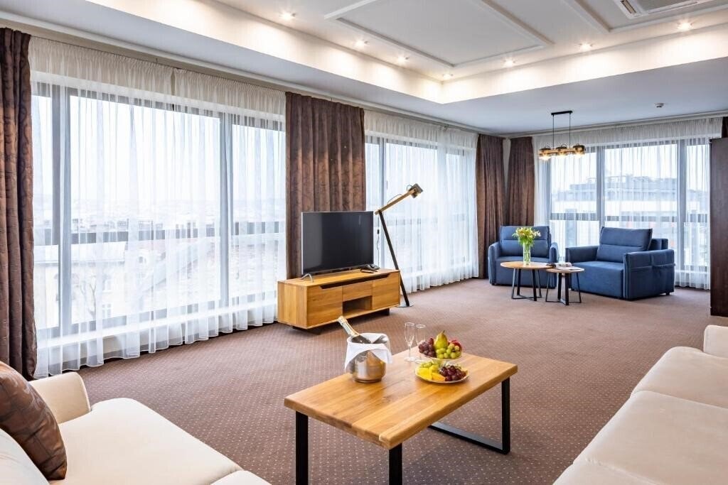 Фото Hotel Taurus 3*