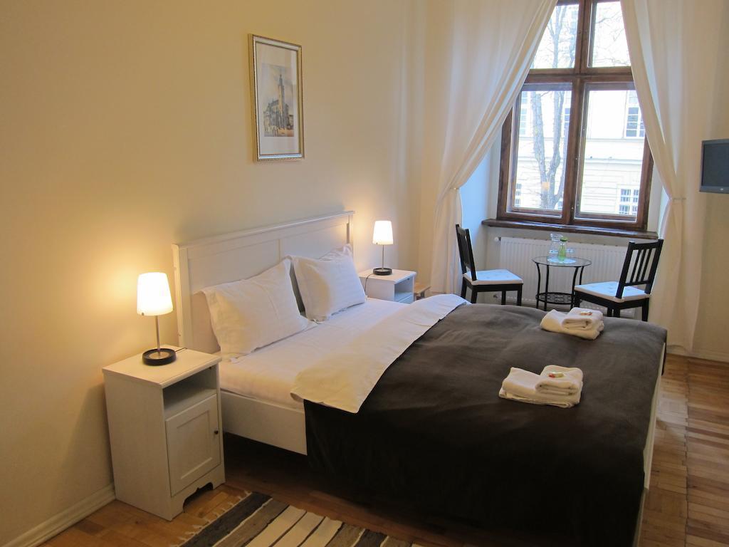 Картинка On The Square Guesthouse 3*