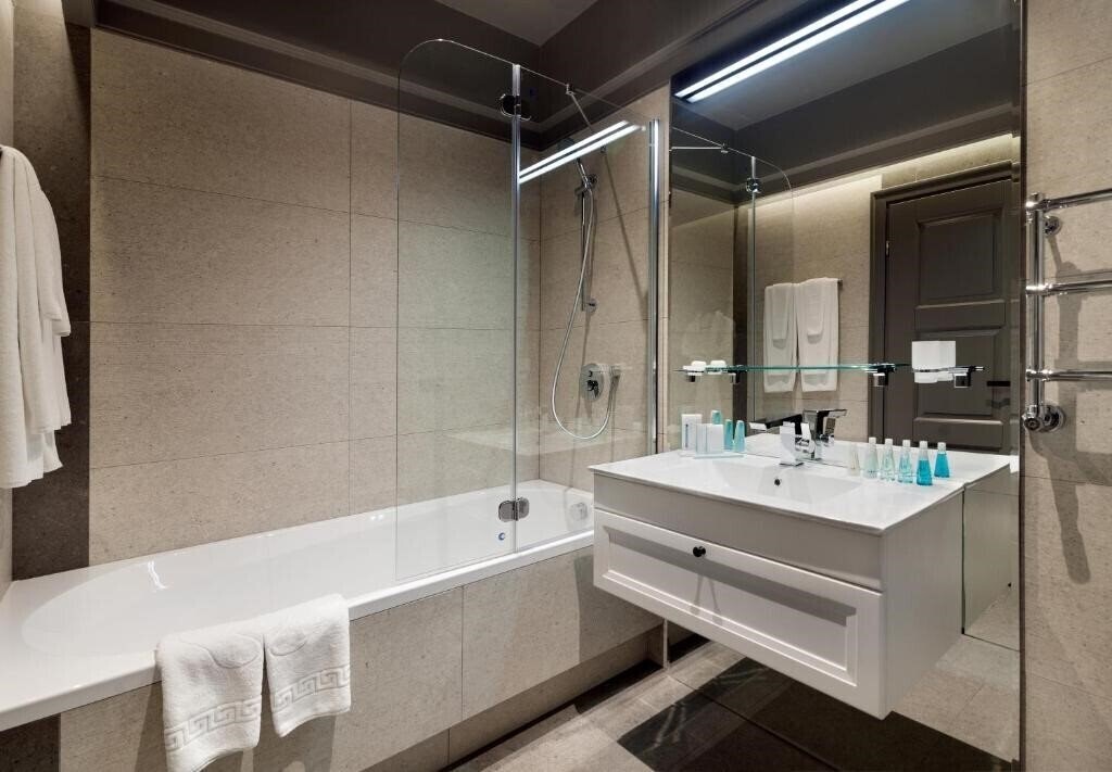 Фотографія Panorama Lviv Hotel 4*