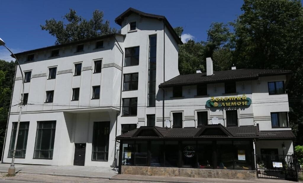 Отель Golden Lemon Hotel 2*