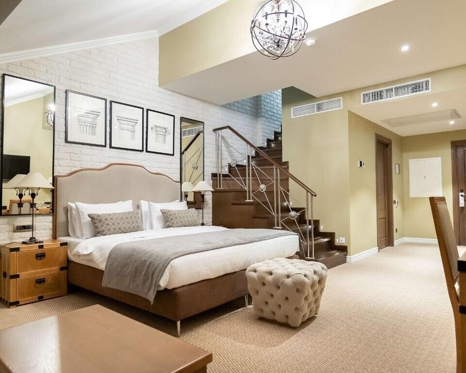 Отель Best Western Plus Market Square 4*