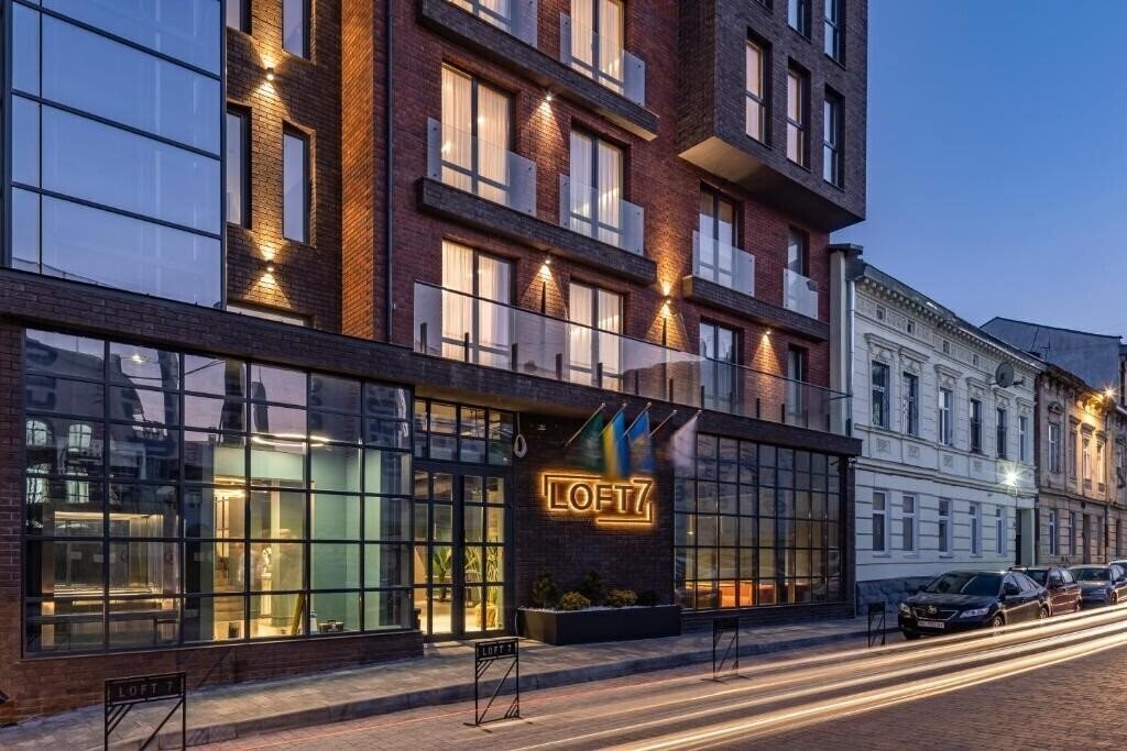 Отель Loft7 4*