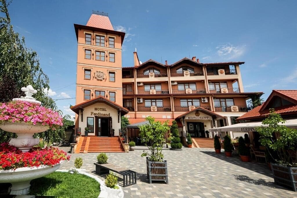 Отель Фердінанд Hotel 4*