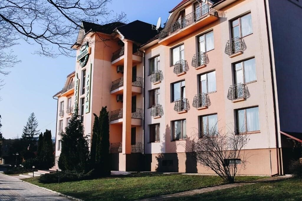 Изображение Червона Гора 3*