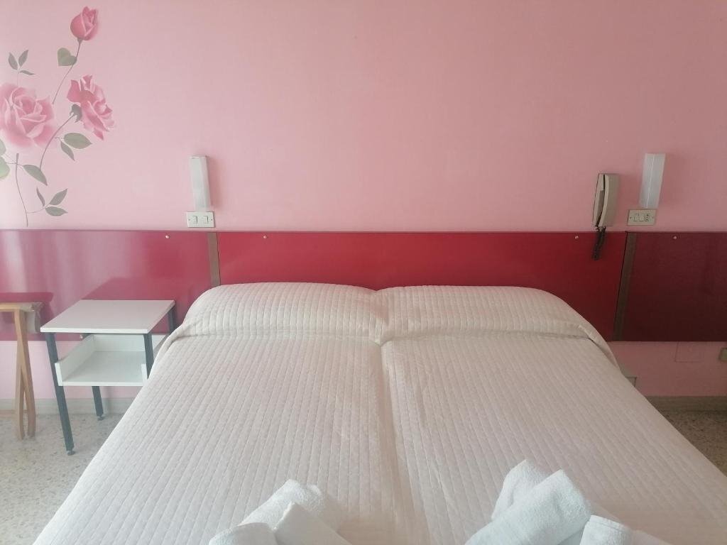 Готель Hotel Nova Dhely 3*