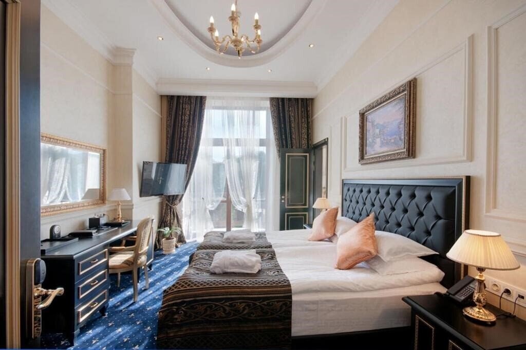 Отель Villa Le Premier 5*