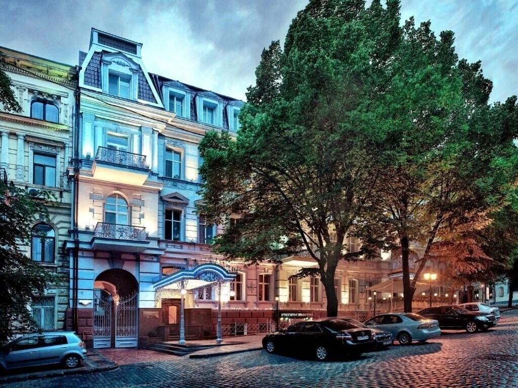 Готель Continental Apartments Apart Hotel 4*