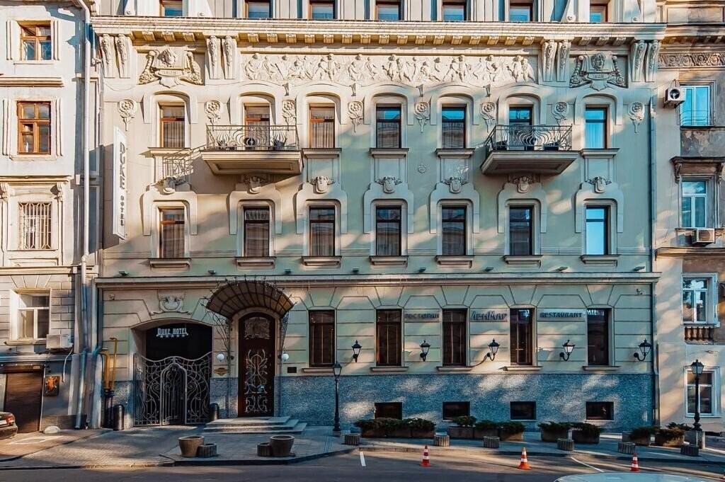 Отель Duke Hotel 5*