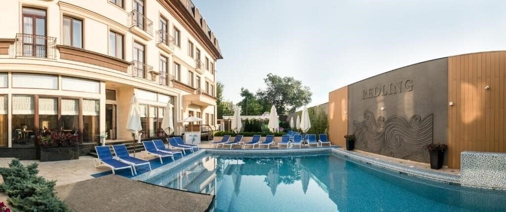 Готель Redling 4*
