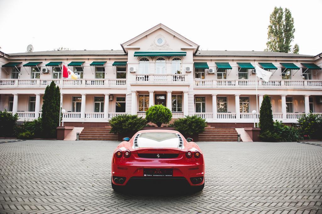 Готель Arcadia Plaza 3*