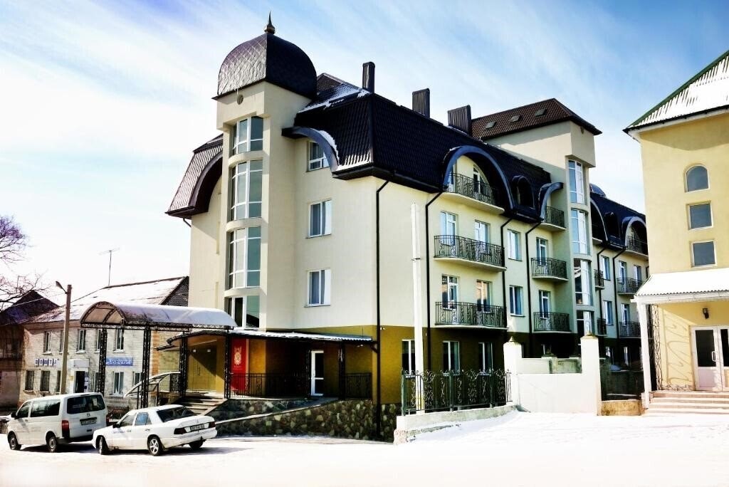 Отель Optima Почаїв (ex. Reikartz Почаїв) 3*