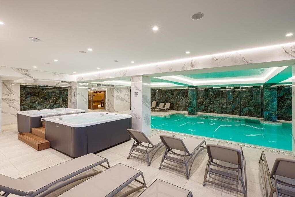 Фотографія Tavel 3*