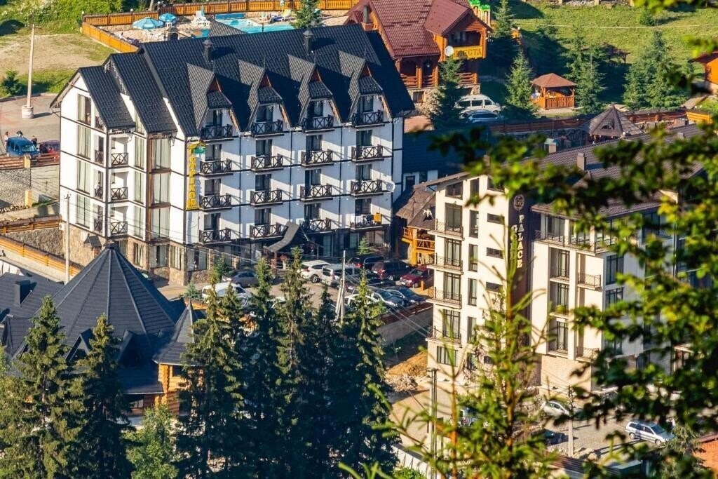 Фото Під Стріхою 4*