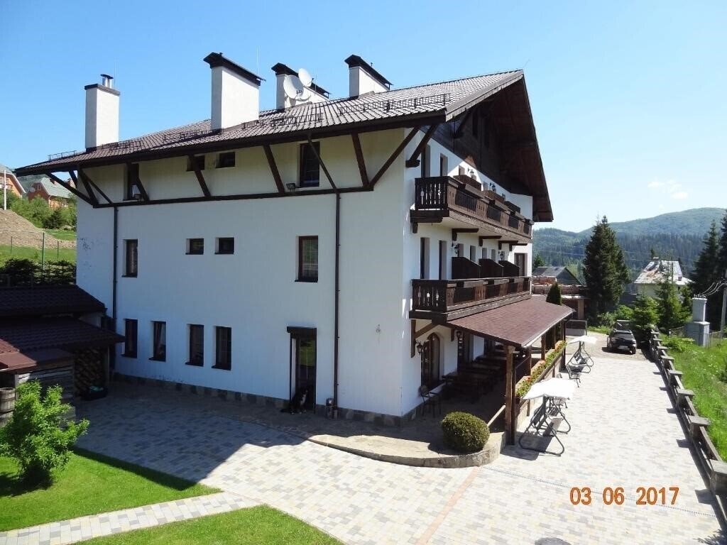 Картинка Альпийский Двор 3*