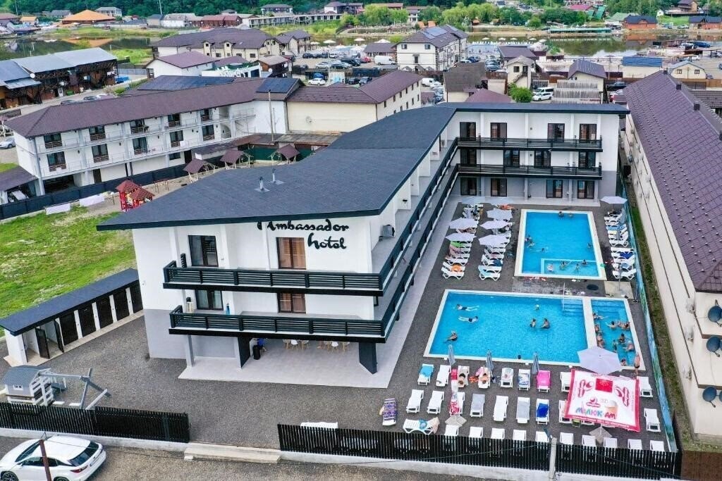 Фото Ambassador Hotel 3*