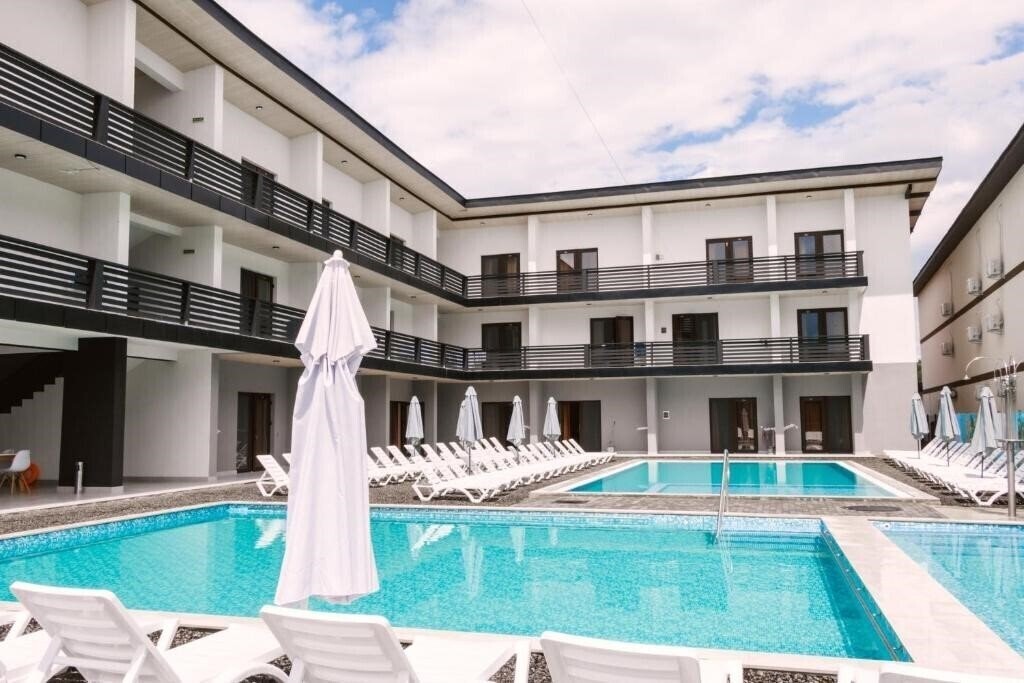 Картинка Ambassador Hotel 3*