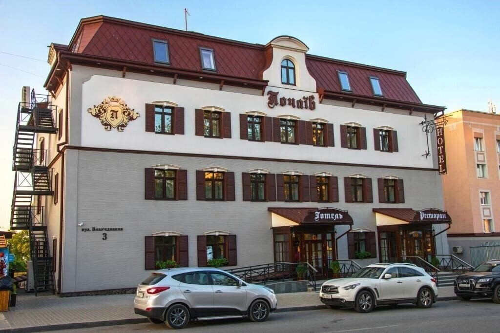Готель Premier Hotel Pochaiv 4*
