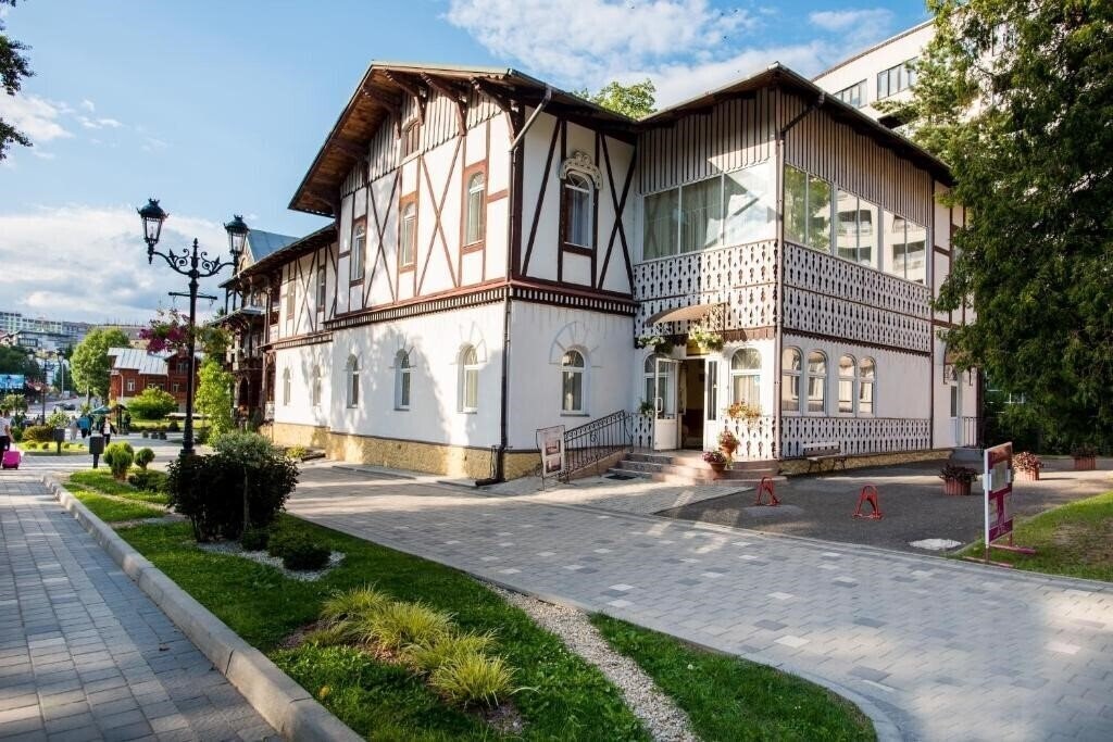 Отель Виктория 4*
