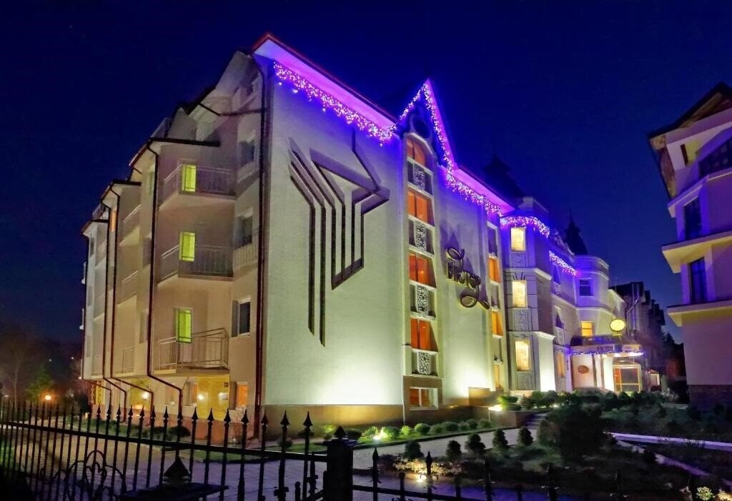 Готель Виктор 4*