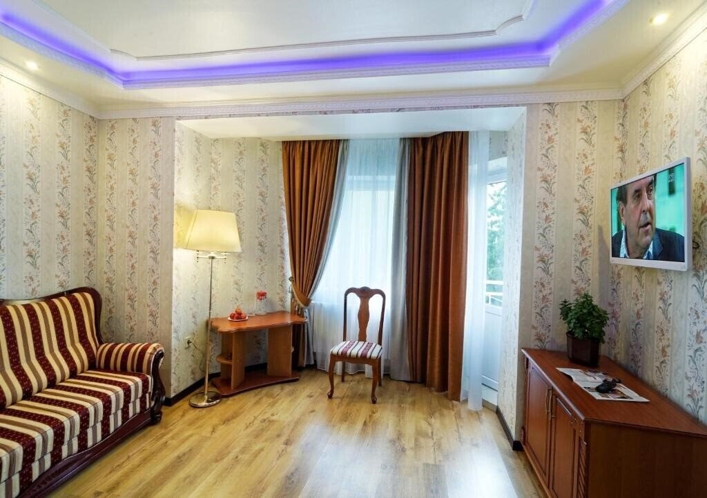 Картинка Виктор 4*
