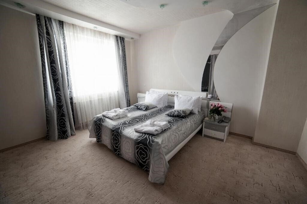 Картинка Прага 4*