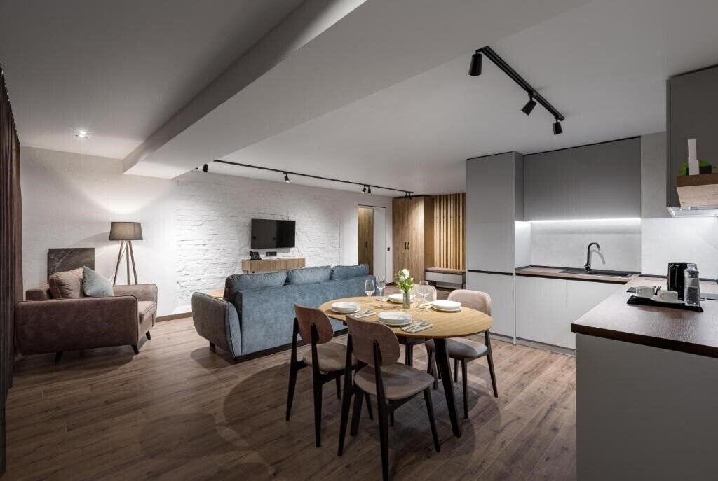 Картинка Apartel Uzhhorod 4*