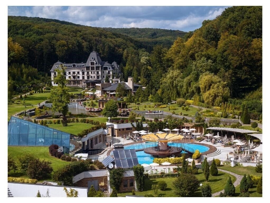 Готель Ирис 4*