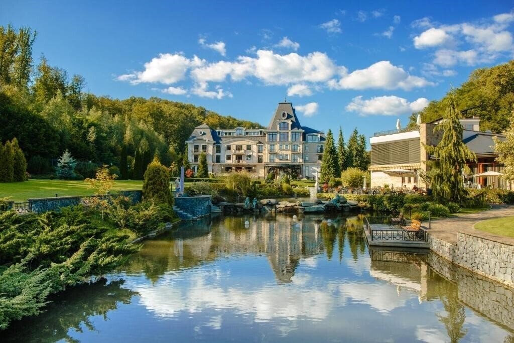 Отель Erdeli 4*