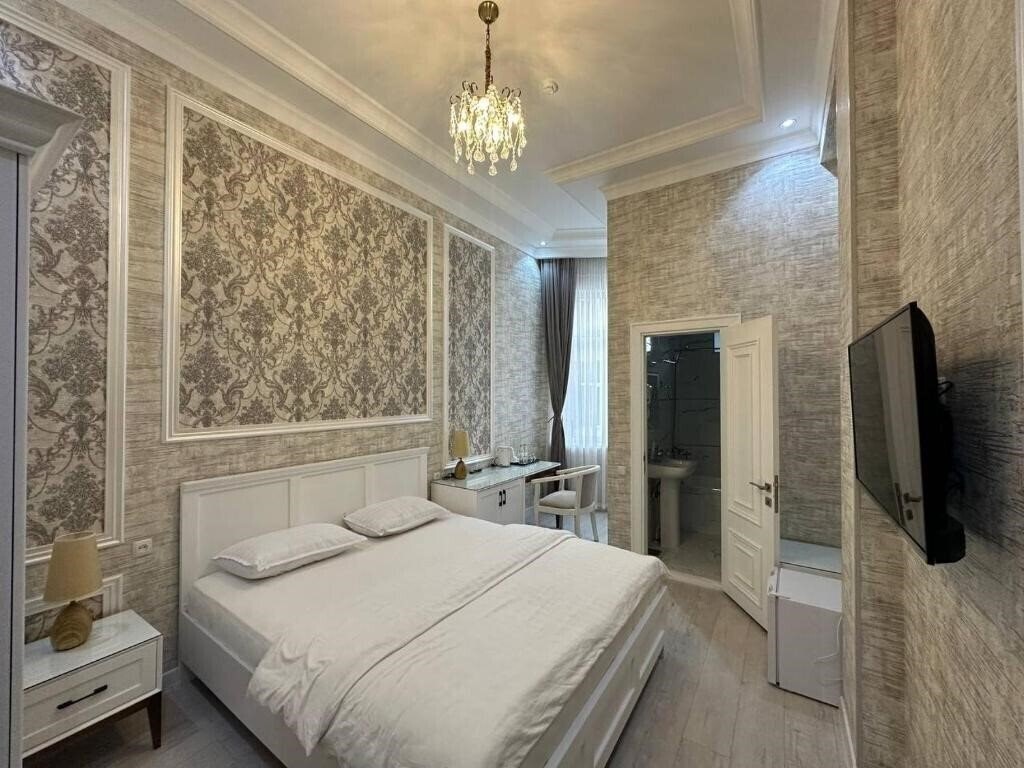 Готель Izumrud Palace 3*