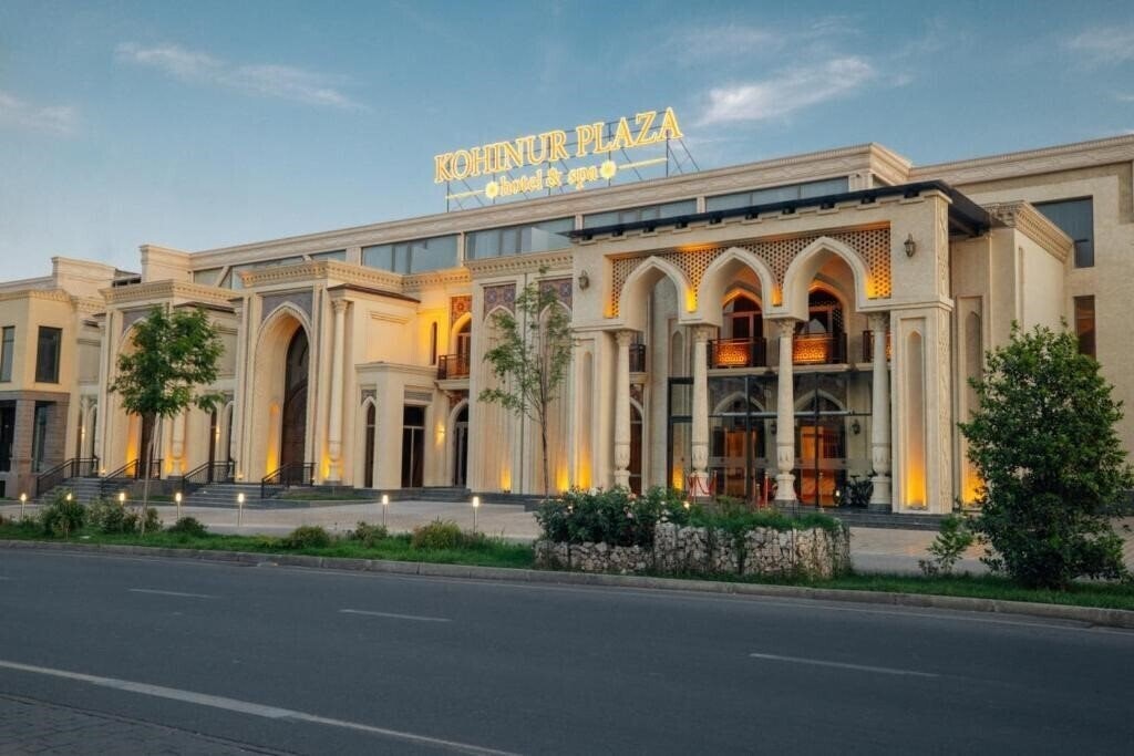 Готель Kohinur Plaza 4*