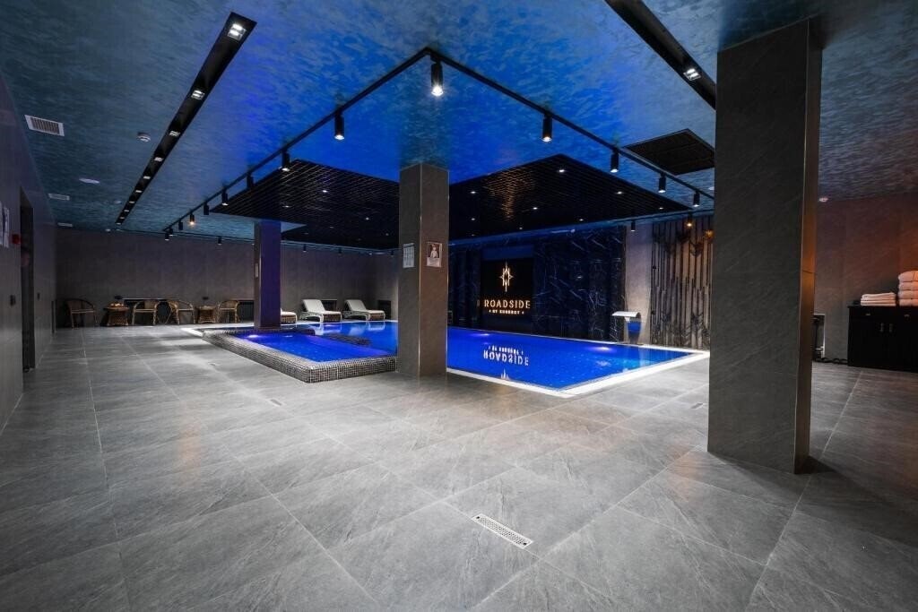 Зображення Roadside By Horrot 4*