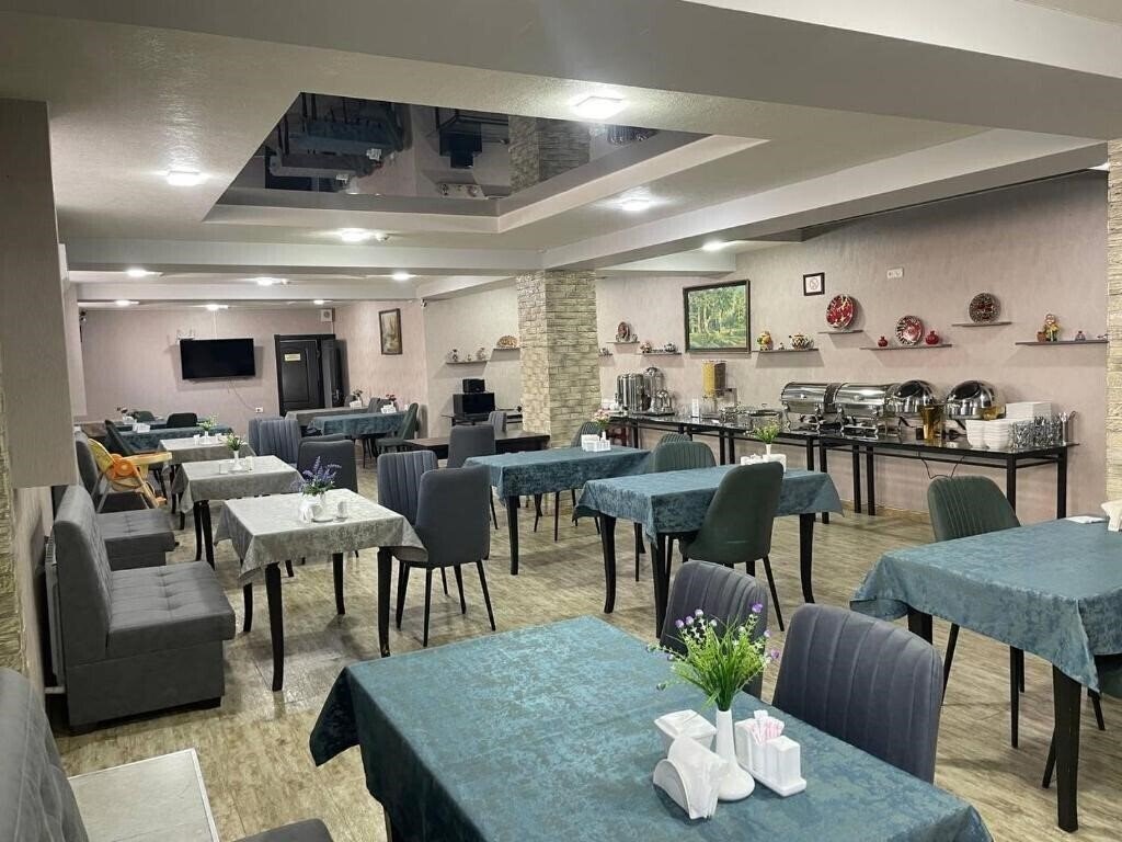 Фотографія Tourist Inn Hotel 2*